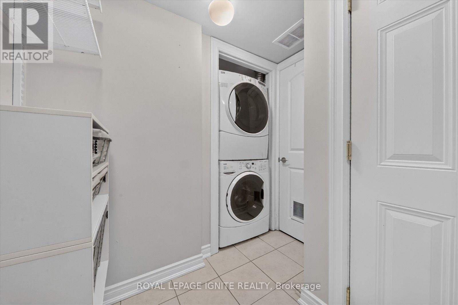 9 - 8032 Kipling Avenue, Vaughan, ON