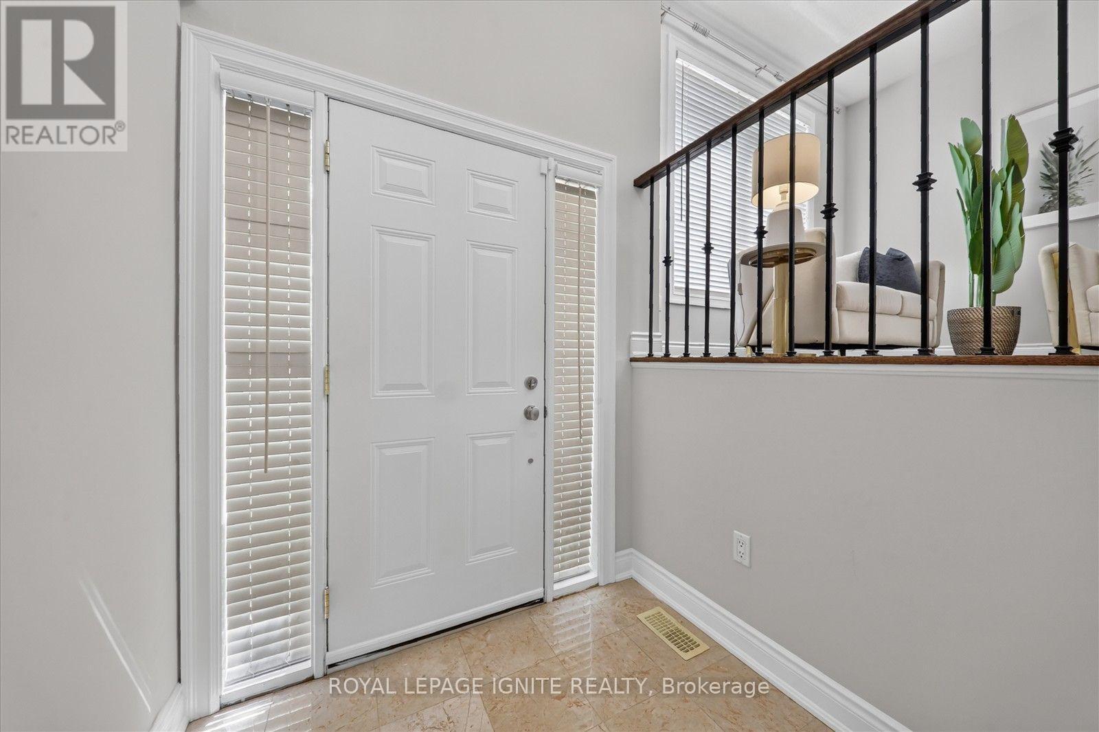 9 - 8032 Kipling Avenue, Vaughan, ON