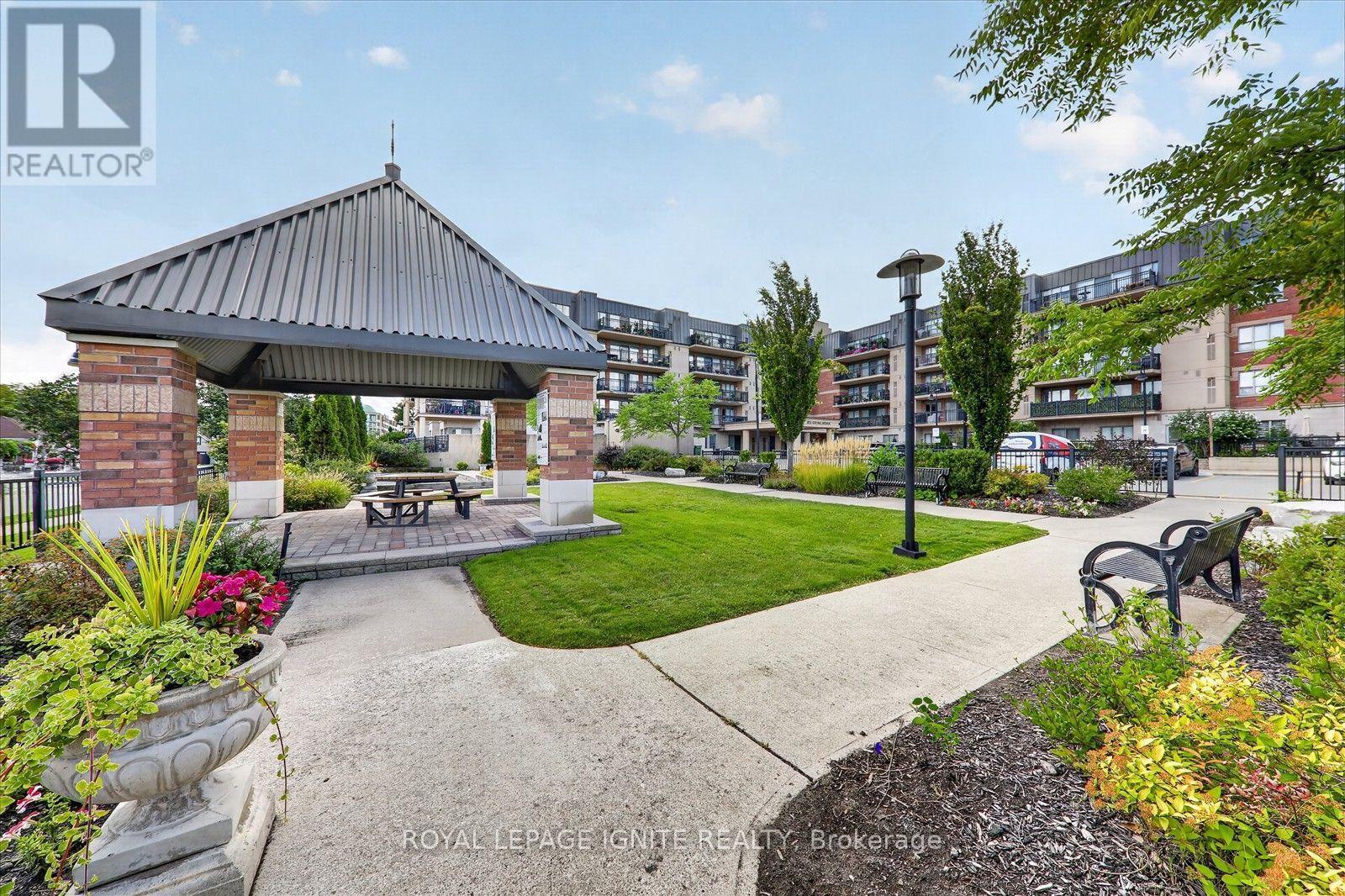 9 - 8032 Kipling Avenue, Vaughan, ON
