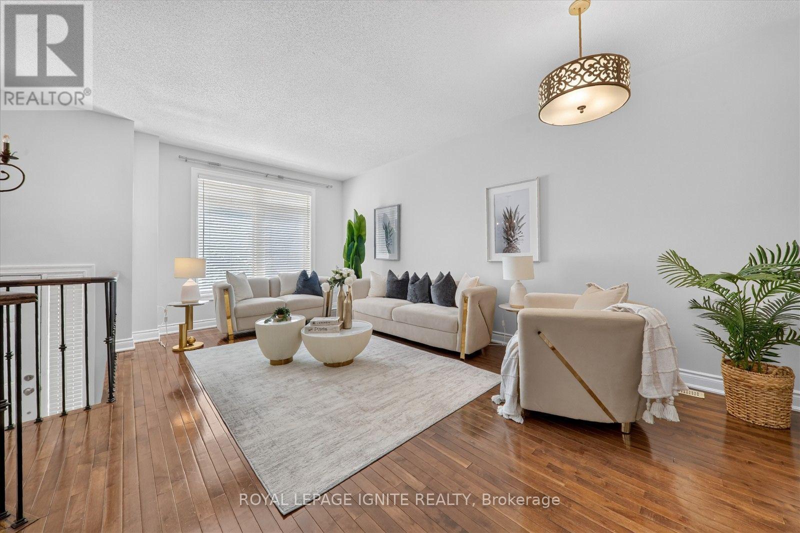9 - 8032 Kipling Avenue, Vaughan, ON