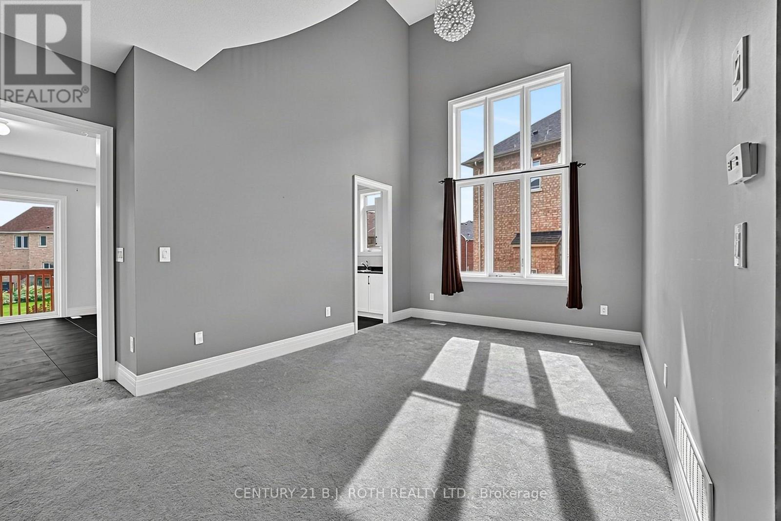 55 Sanford Circle, Springwater, ON