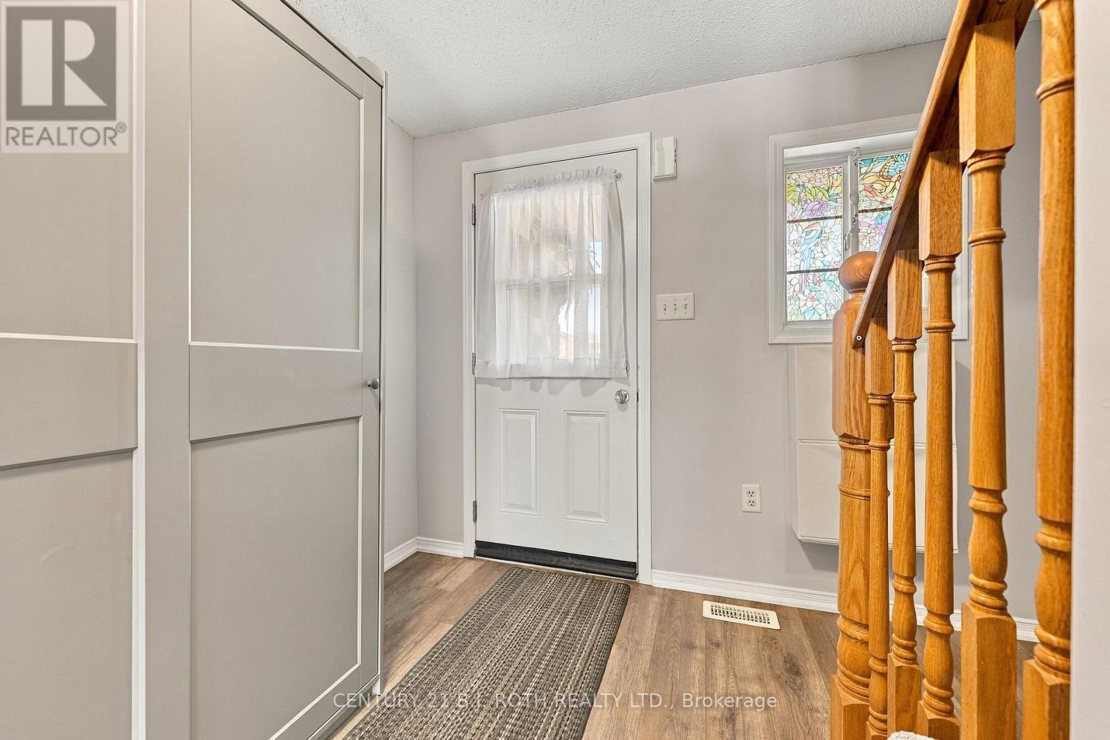 75 Courtney Crescent, Barrie, ON