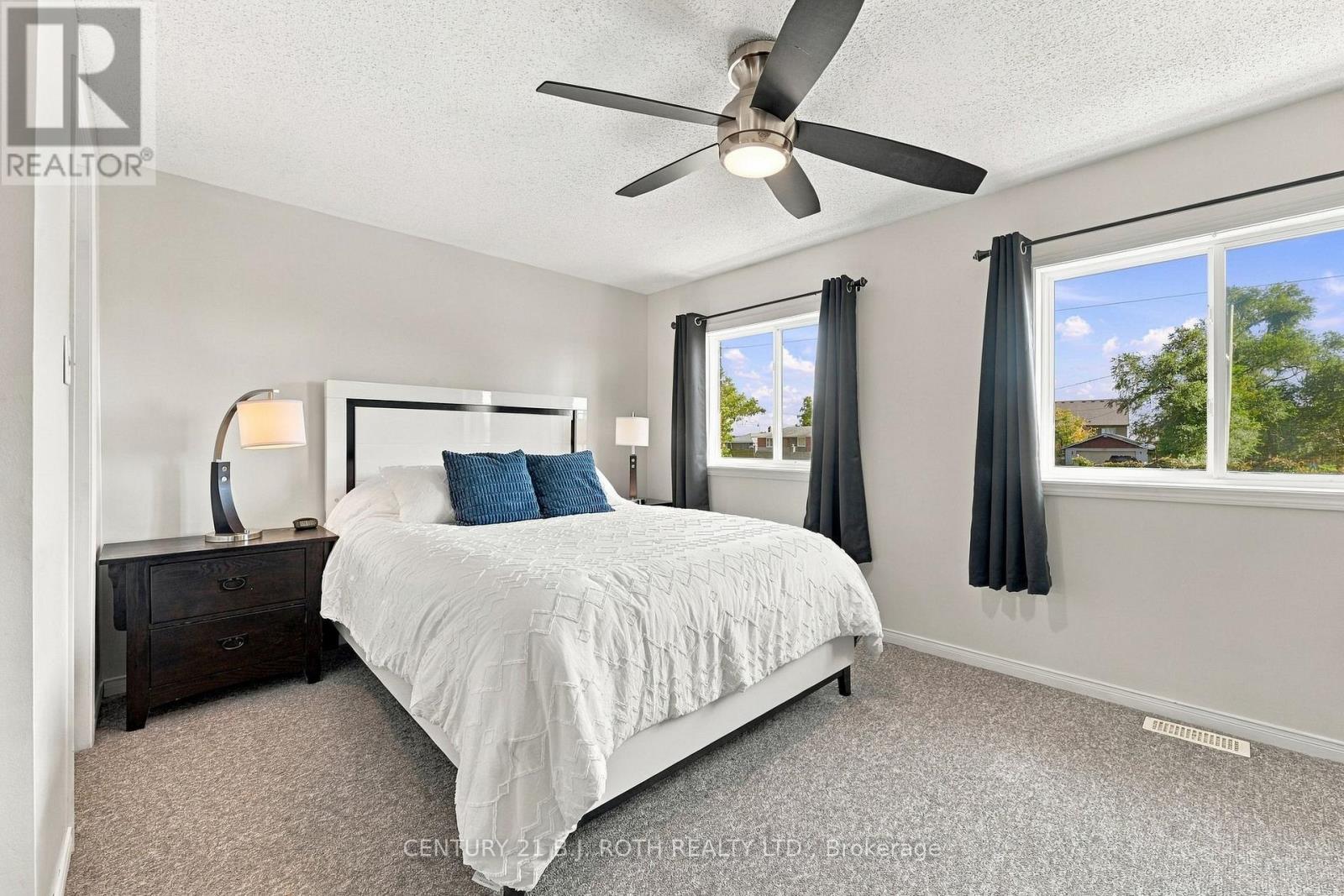 75 Courtney Crescent, Barrie, ON