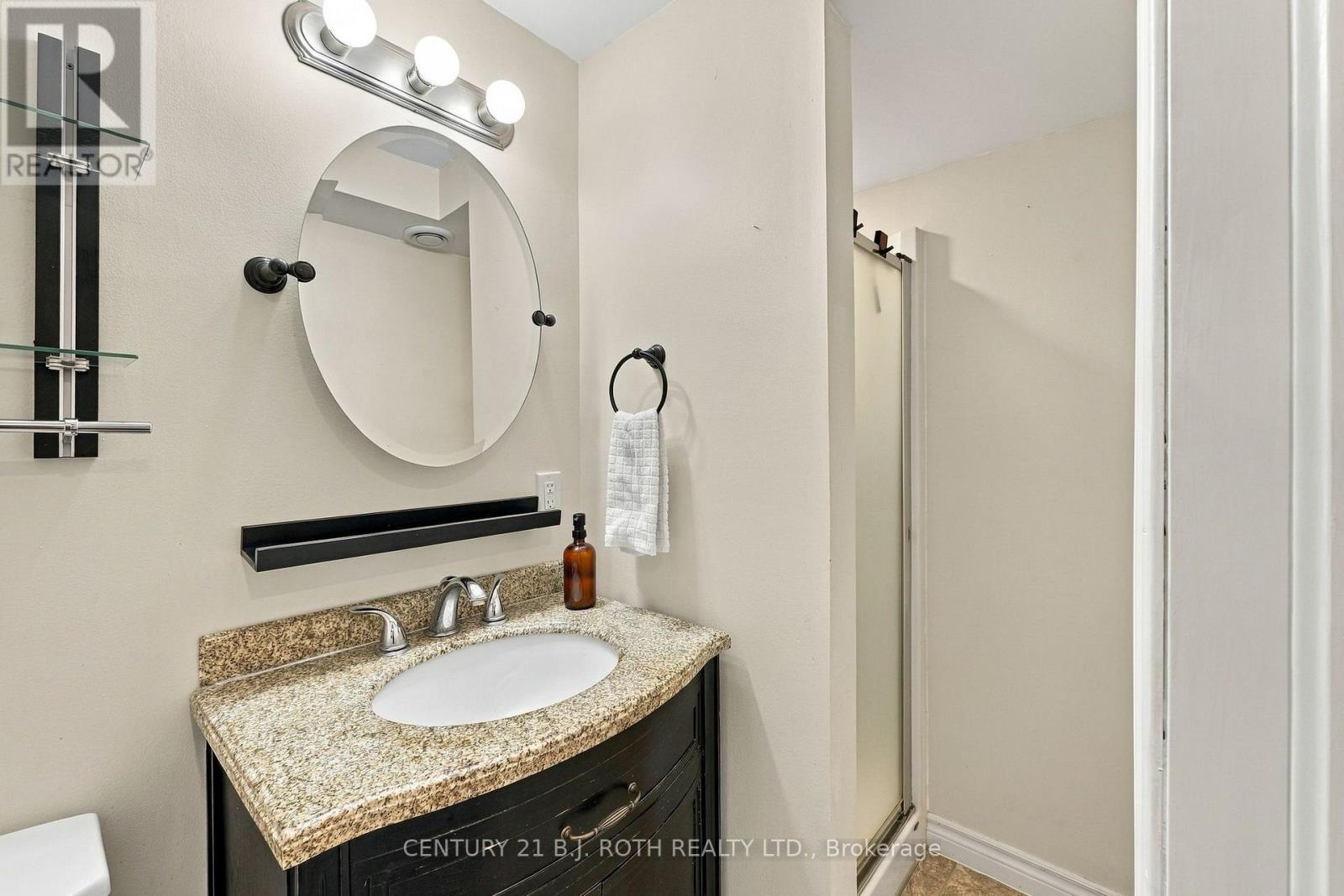 75 Courtney Crescent, Barrie, ON