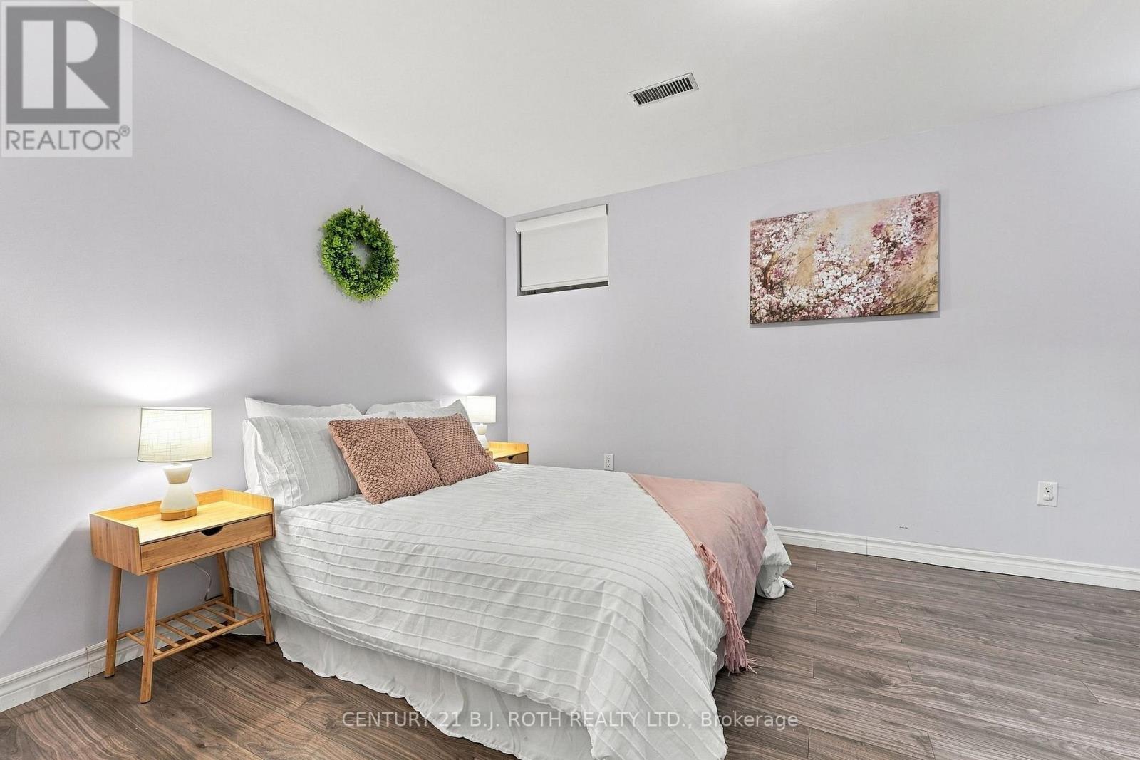 75 Courtney Crescent, Barrie, ON
