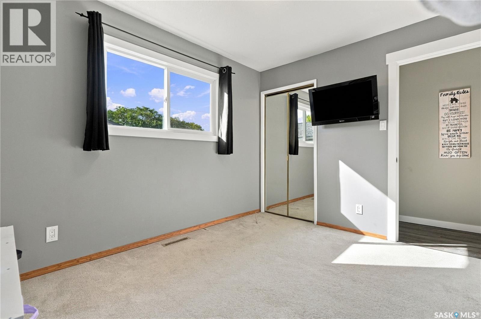 2769/2771 Eastview, Saskatoon, SK