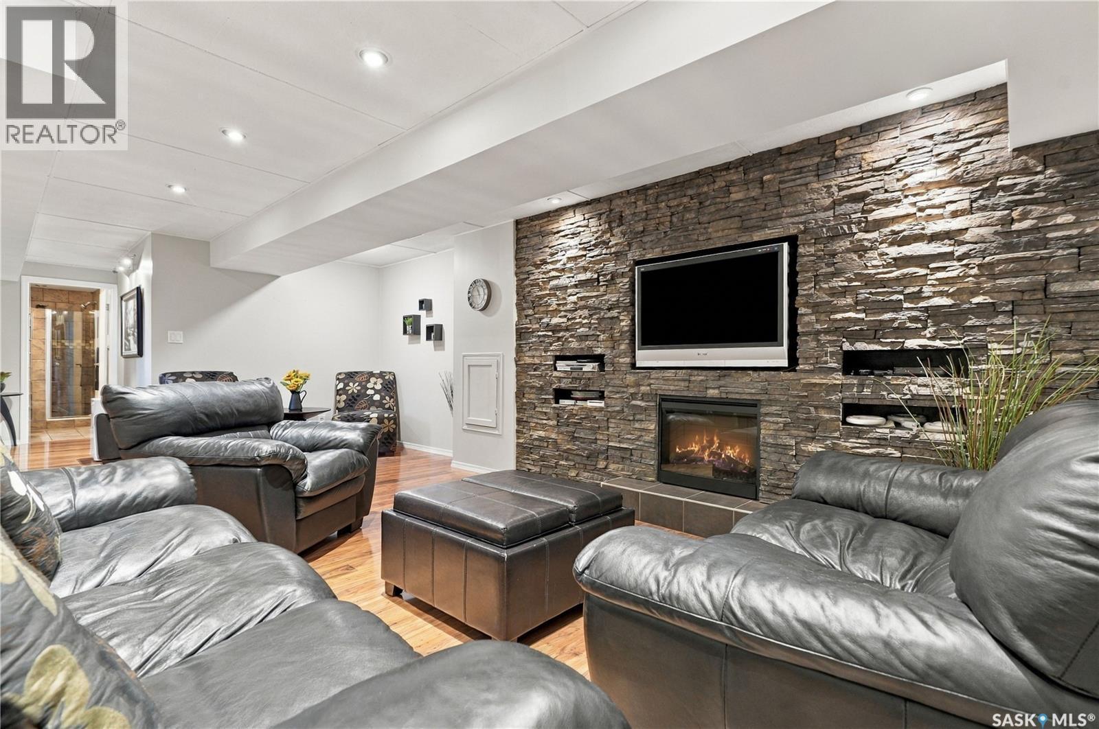 2769/2771 Eastview, Saskatoon, SK