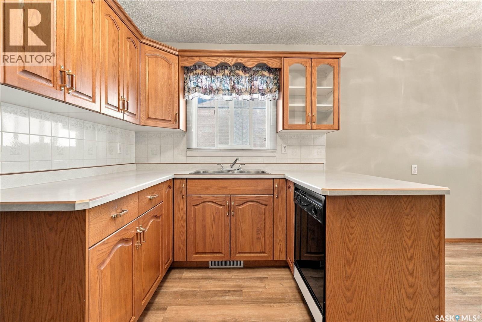 2769/2771 Eastview, Saskatoon, SK