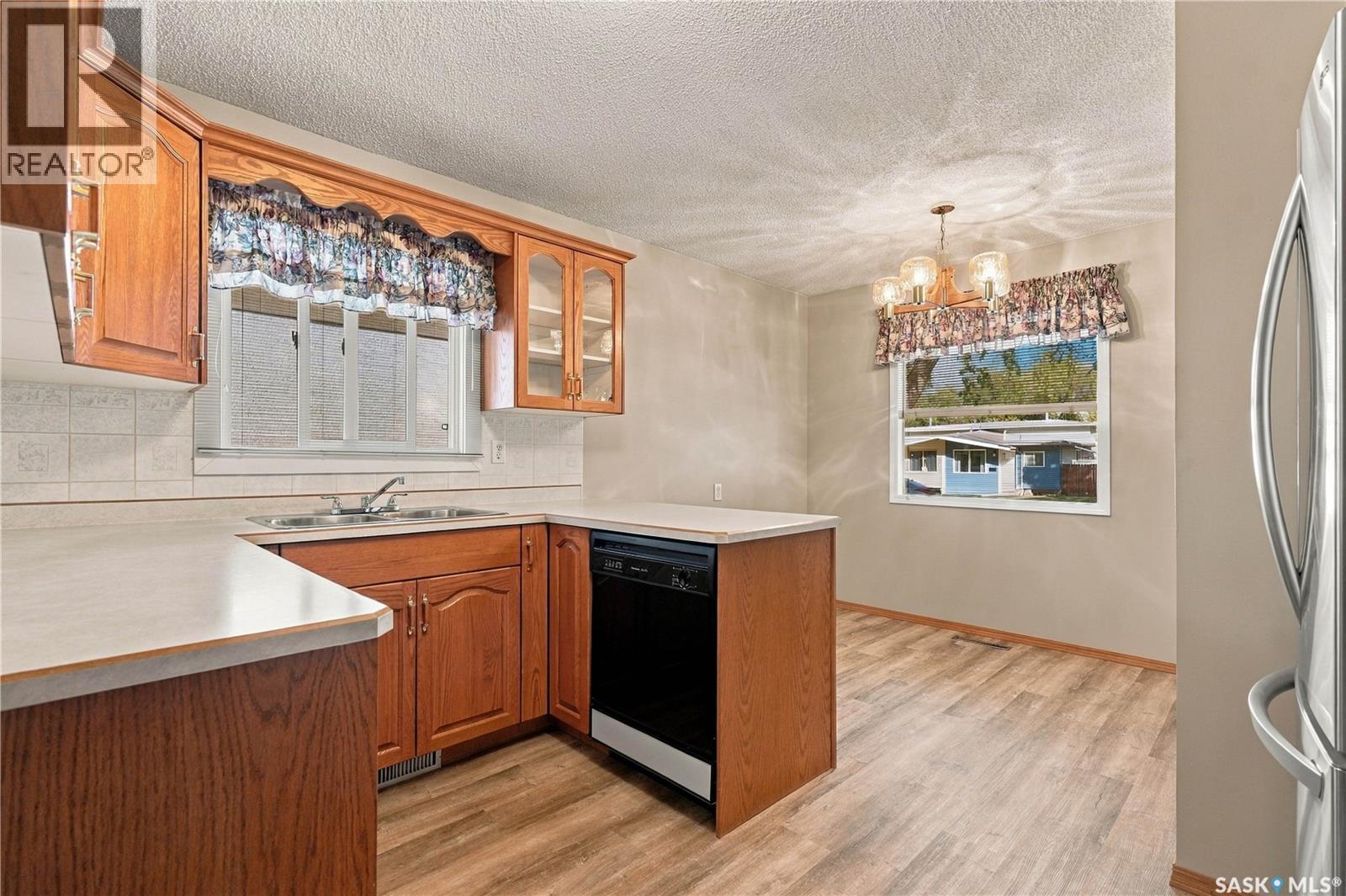 2769/2771 Eastview, Saskatoon, SK