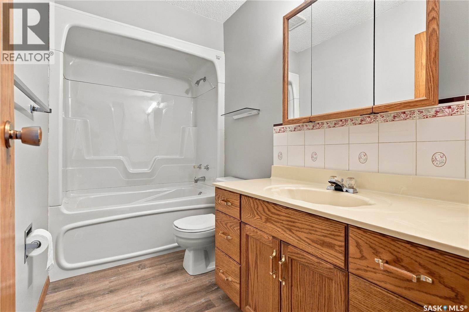 2769/2771 Eastview, Saskatoon, SK