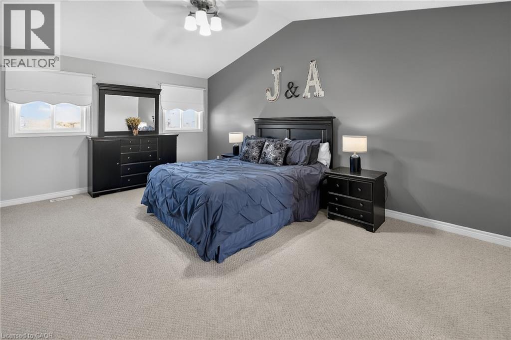 17 Cherry Avenue, Smithville, ON