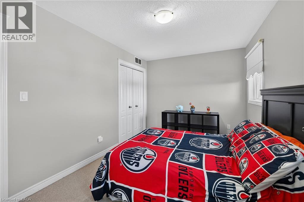 17 Cherry Avenue, Smithville, ON