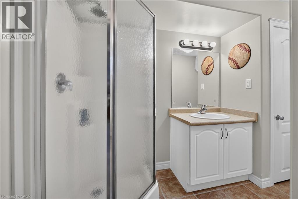 17 Cherry Avenue, Smithville, ON
