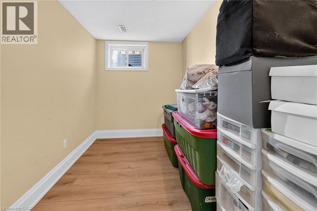 17 Cherry Avenue, Smithville, ON