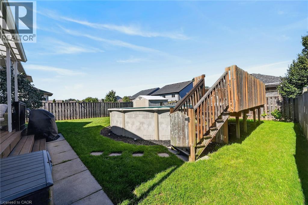 17 Cherry Avenue, Smithville, ON