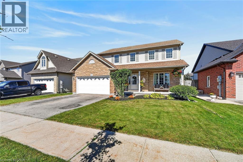 17 Cherry Avenue, Smithville, ON