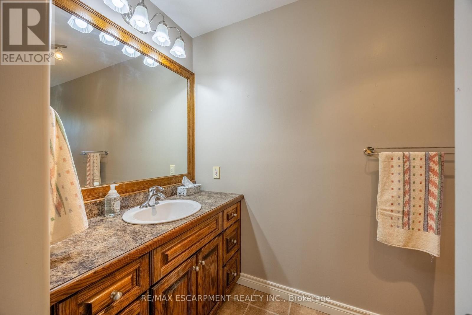 14 Carrick Street, Haldimand, ON