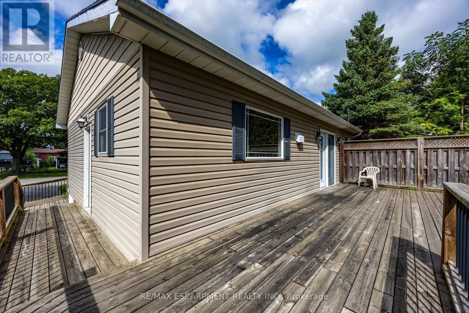 14 Carrick Street, Haldimand, ON