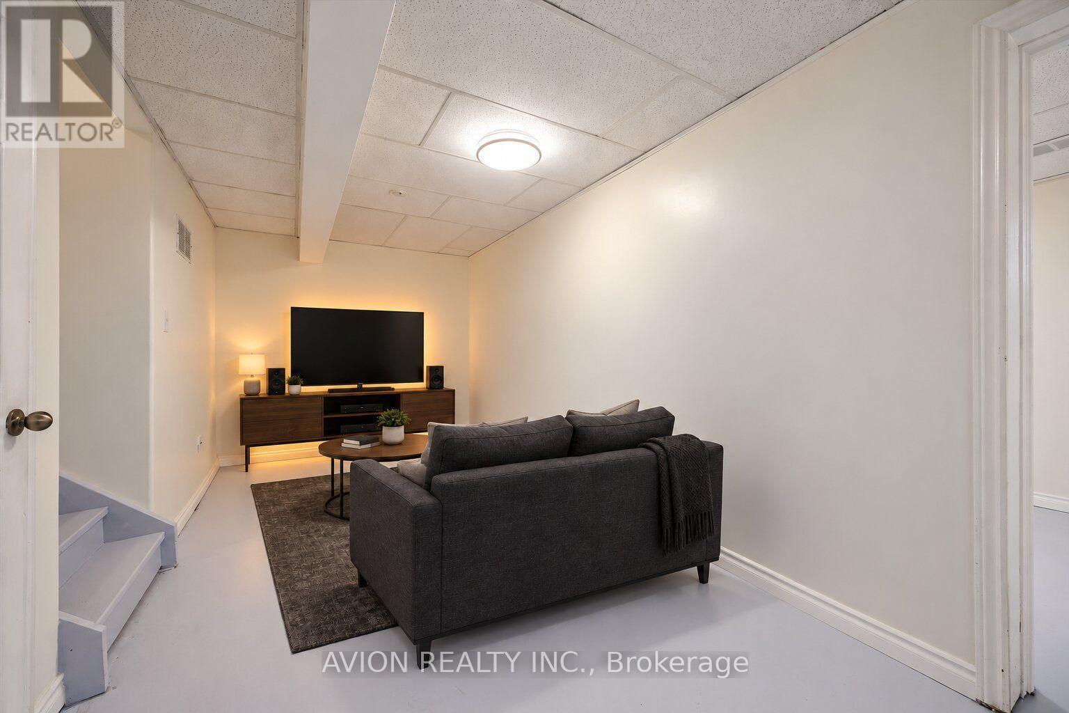 Ai Staged - 206 Buttercup Court, Waterloo, ON