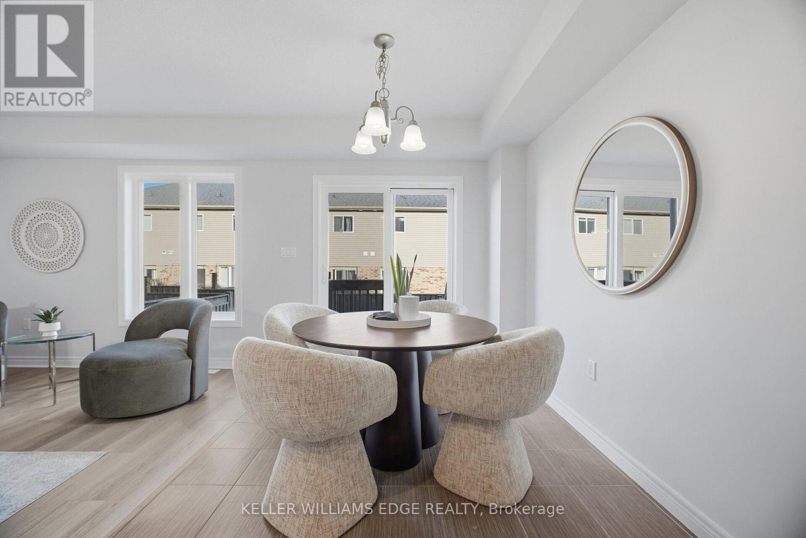 98 Bloom Crescent, Hamilton, ON
