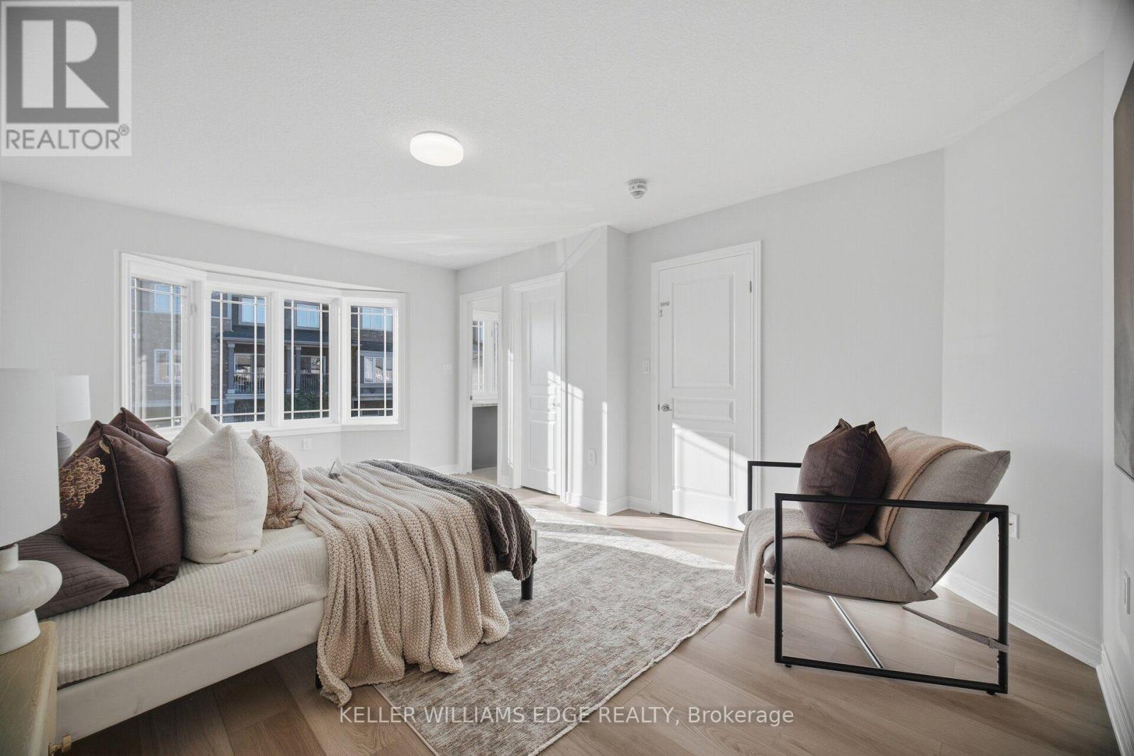 98 Bloom Crescent, Hamilton, ON