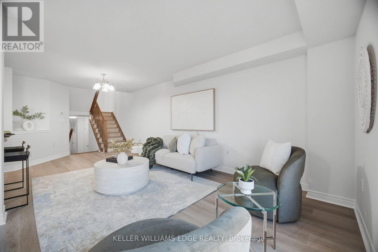 98 Bloom Crescent, Hamilton, ON