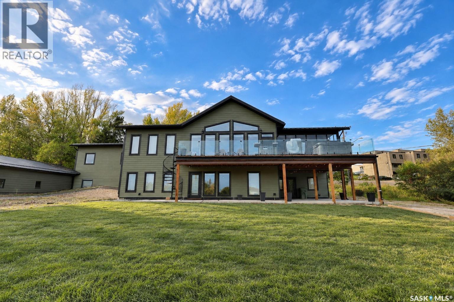 1515 Bay Avenue, La Ronge, SK