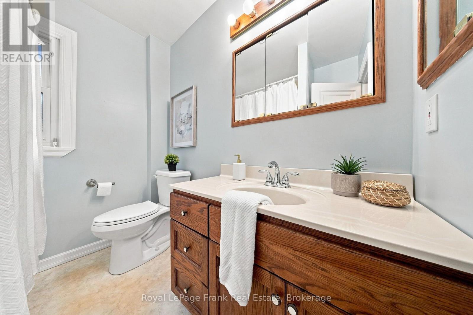 126 Lauder Road, Oshawa (O'Neill), ON
