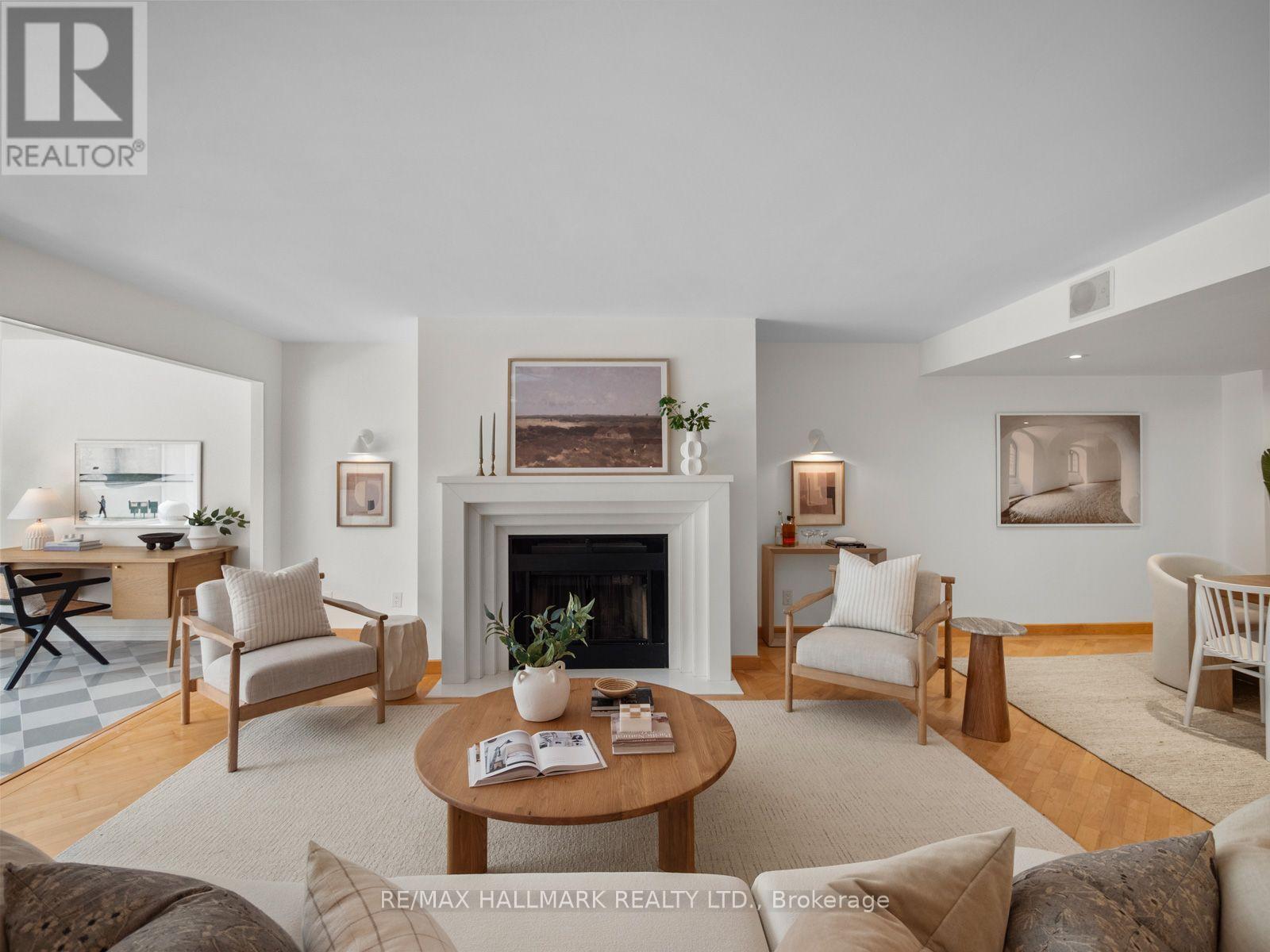 305 - 25 George Street, Toronto, ON