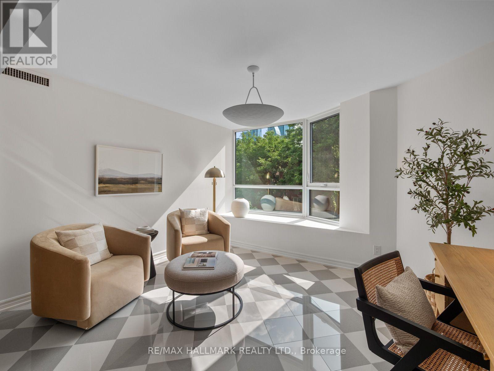 305 - 25 George Street, Toronto, ON