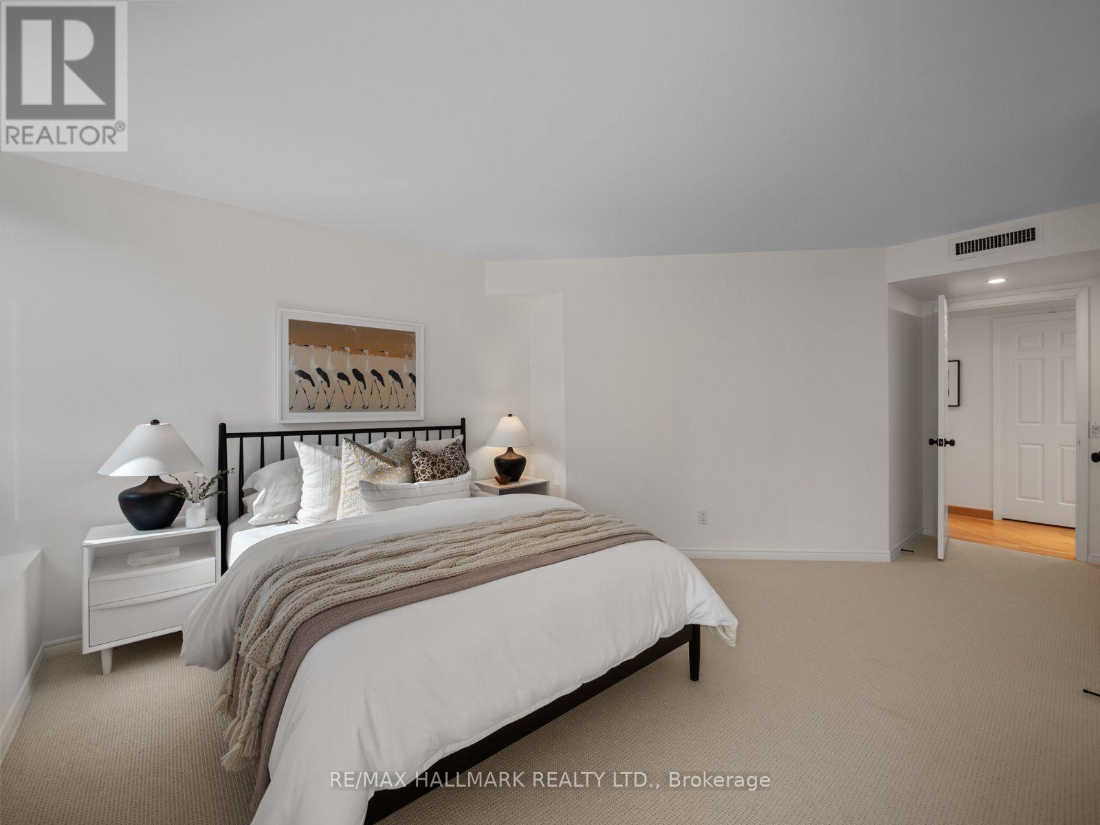 305 - 25 George Street, Toronto, ON
