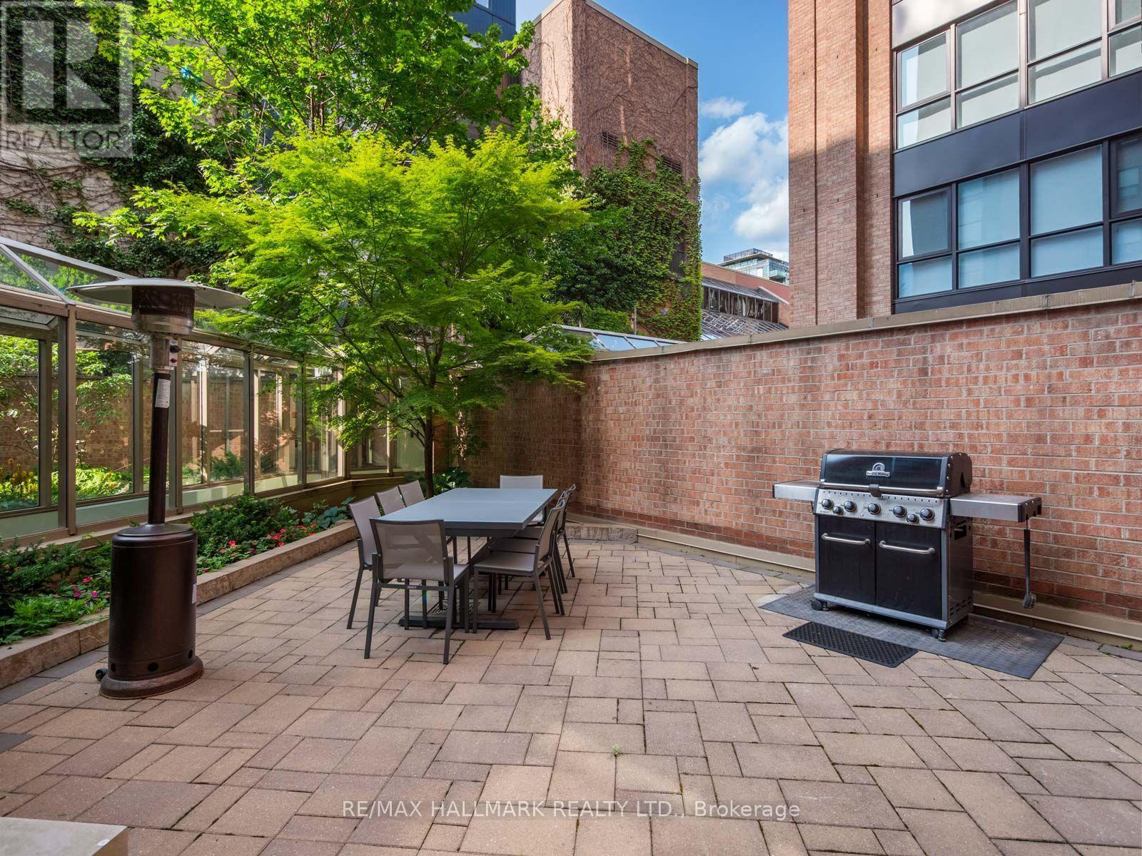305 - 25 George Street, Toronto, ON