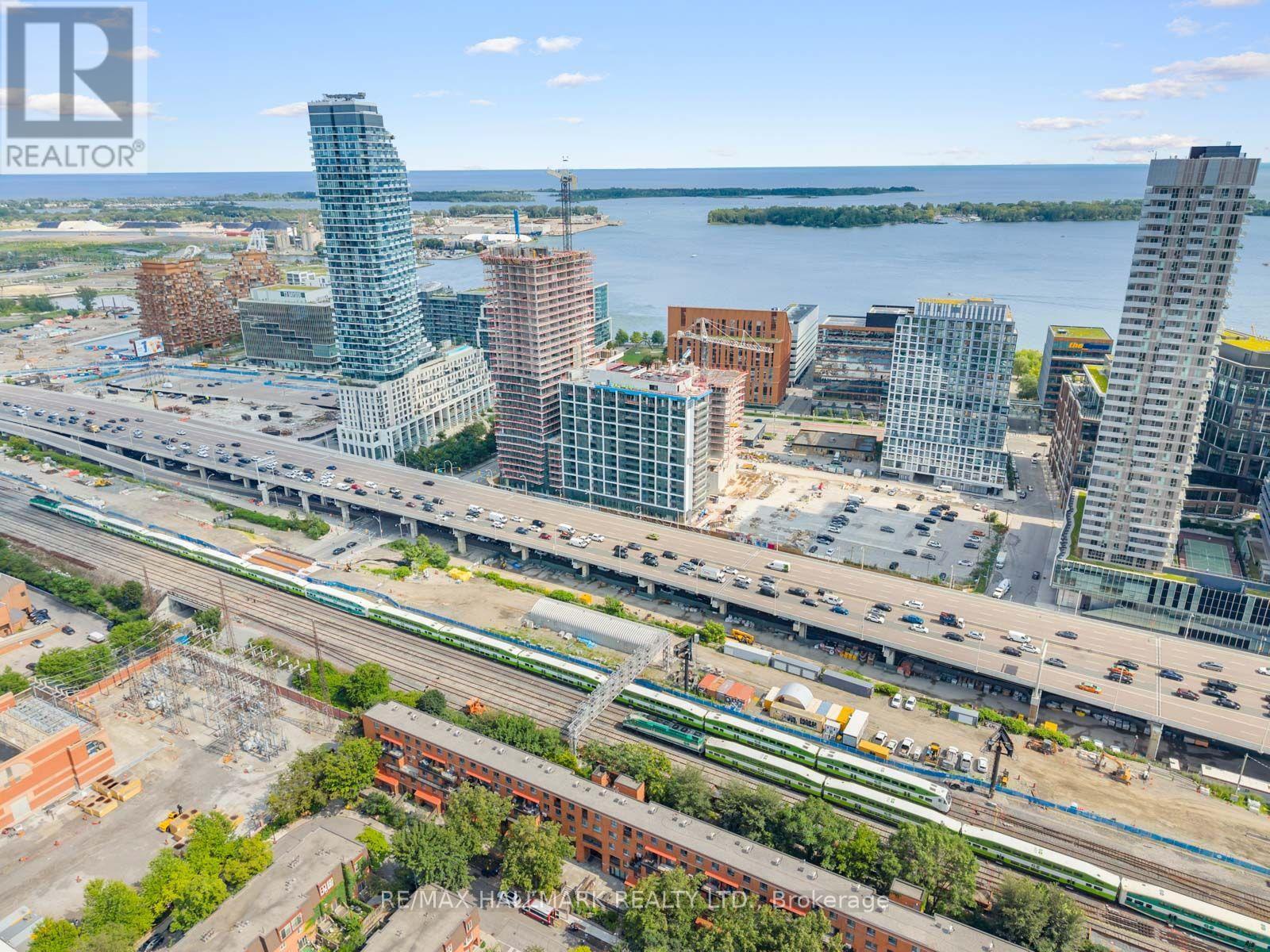 305 - 25 George Street, Toronto, ON