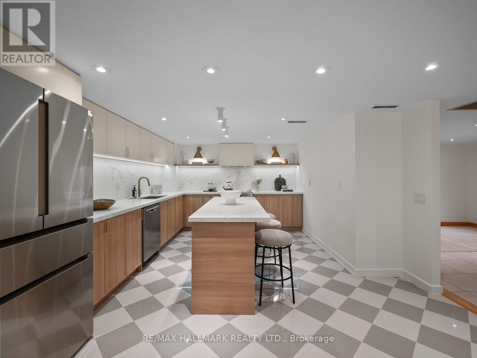 305 - 25 George Street, Toronto, ON