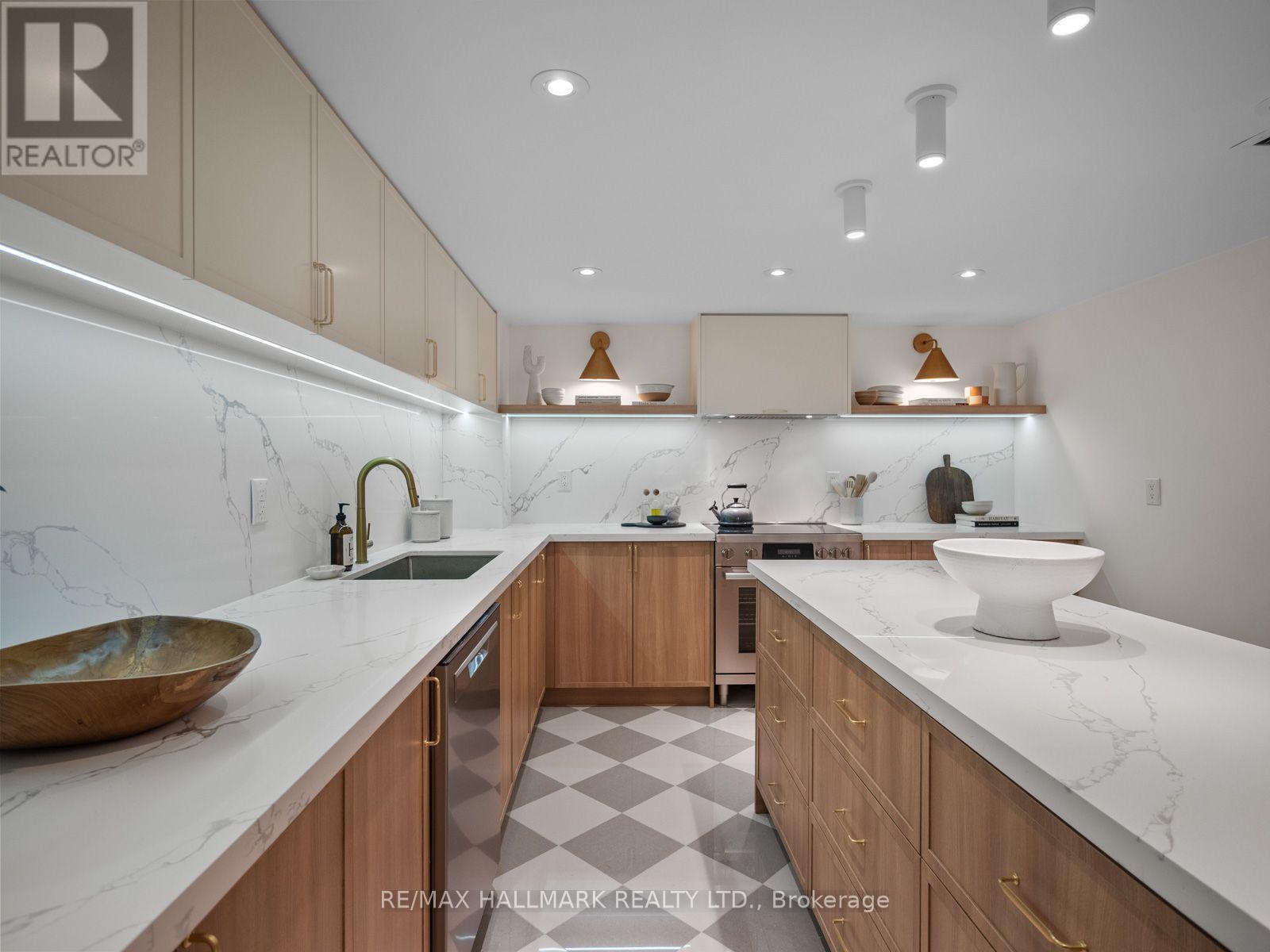 305 - 25 George Street, Toronto, ON