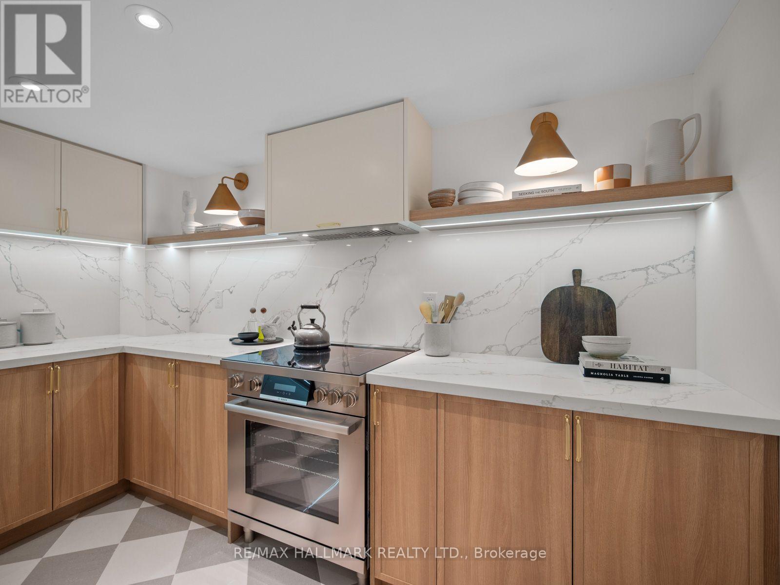 305 - 25 George Street, Toronto, ON