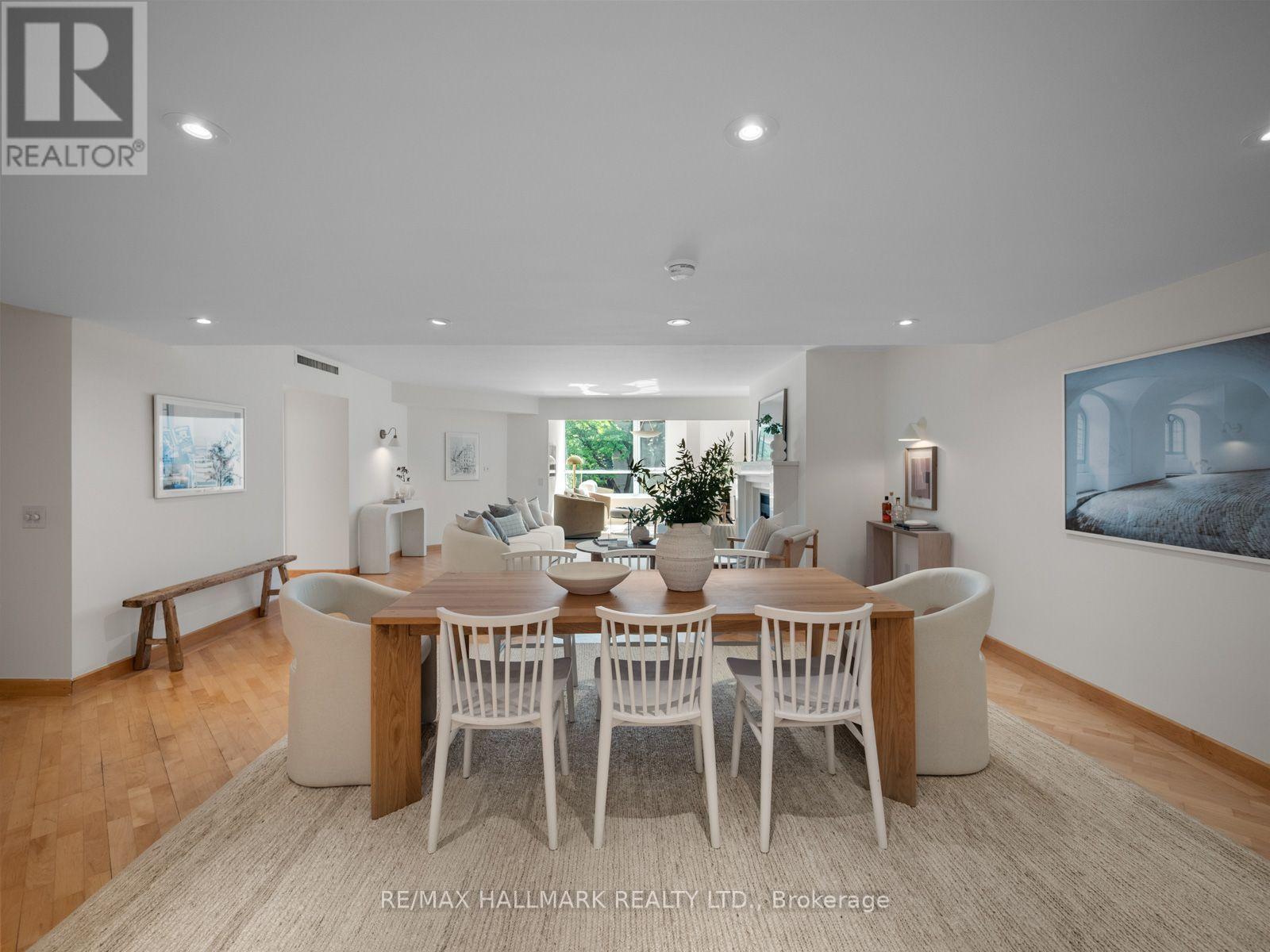 305 - 25 George Street, Toronto, ON
