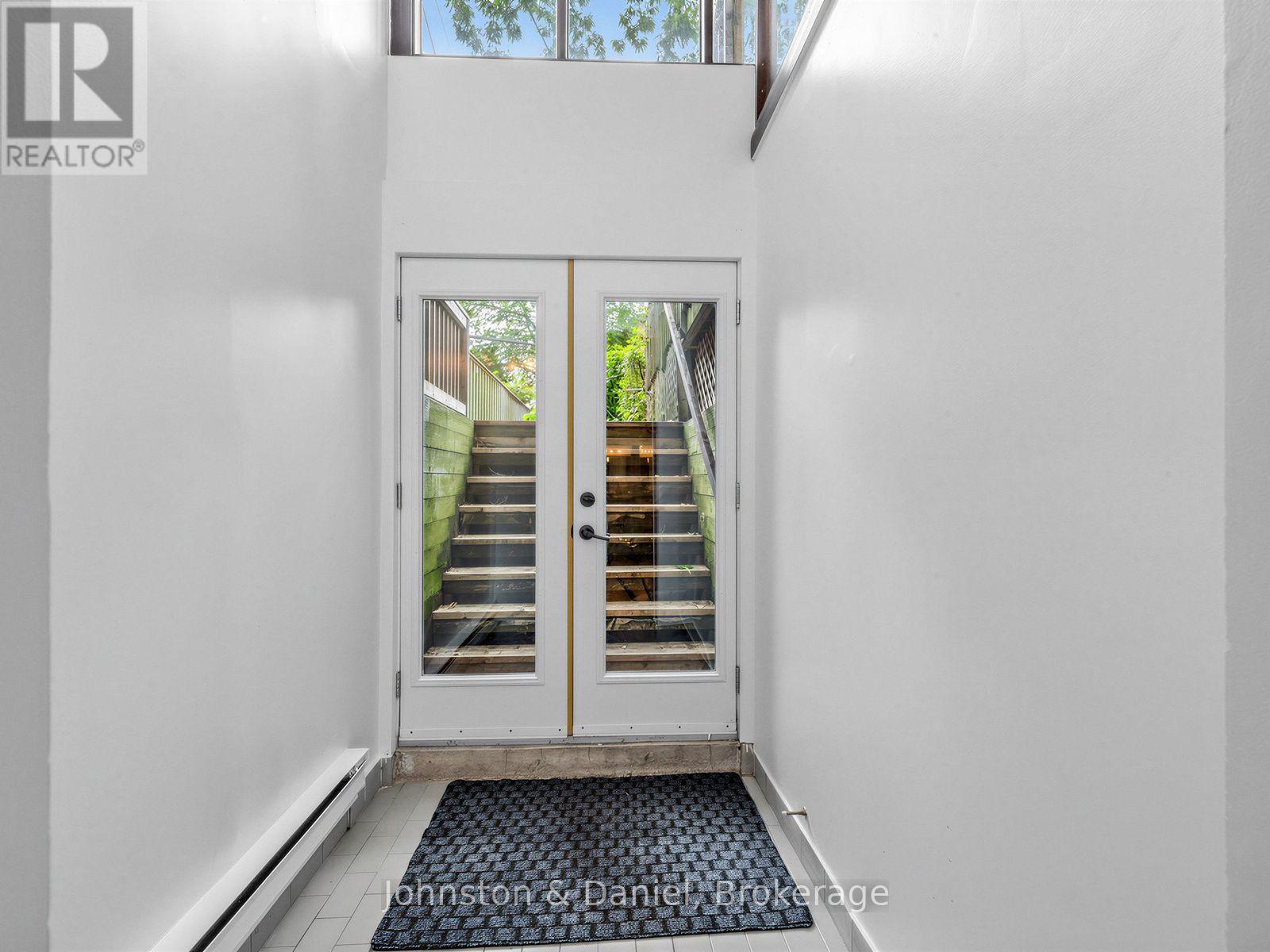 Basement Foyer - 320 Brunswick Avenue, Toronto, ON