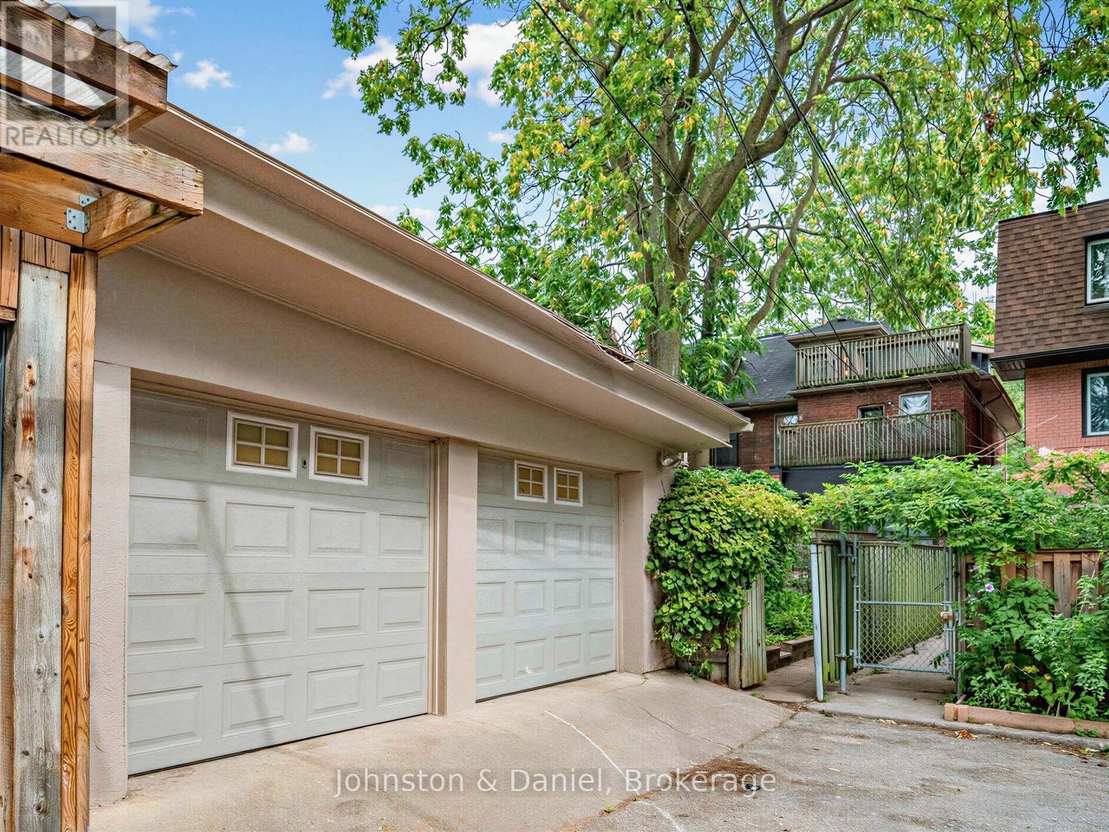 320 Brunswick Avenue, Toronto, ON