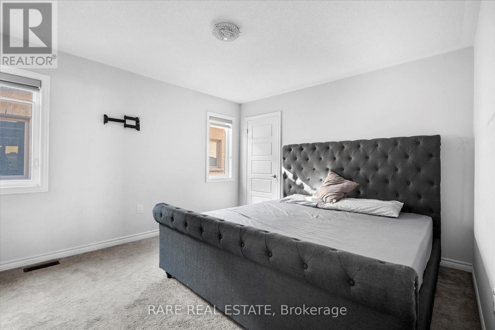 267 Fleetwood Drive, Oshawa, ON