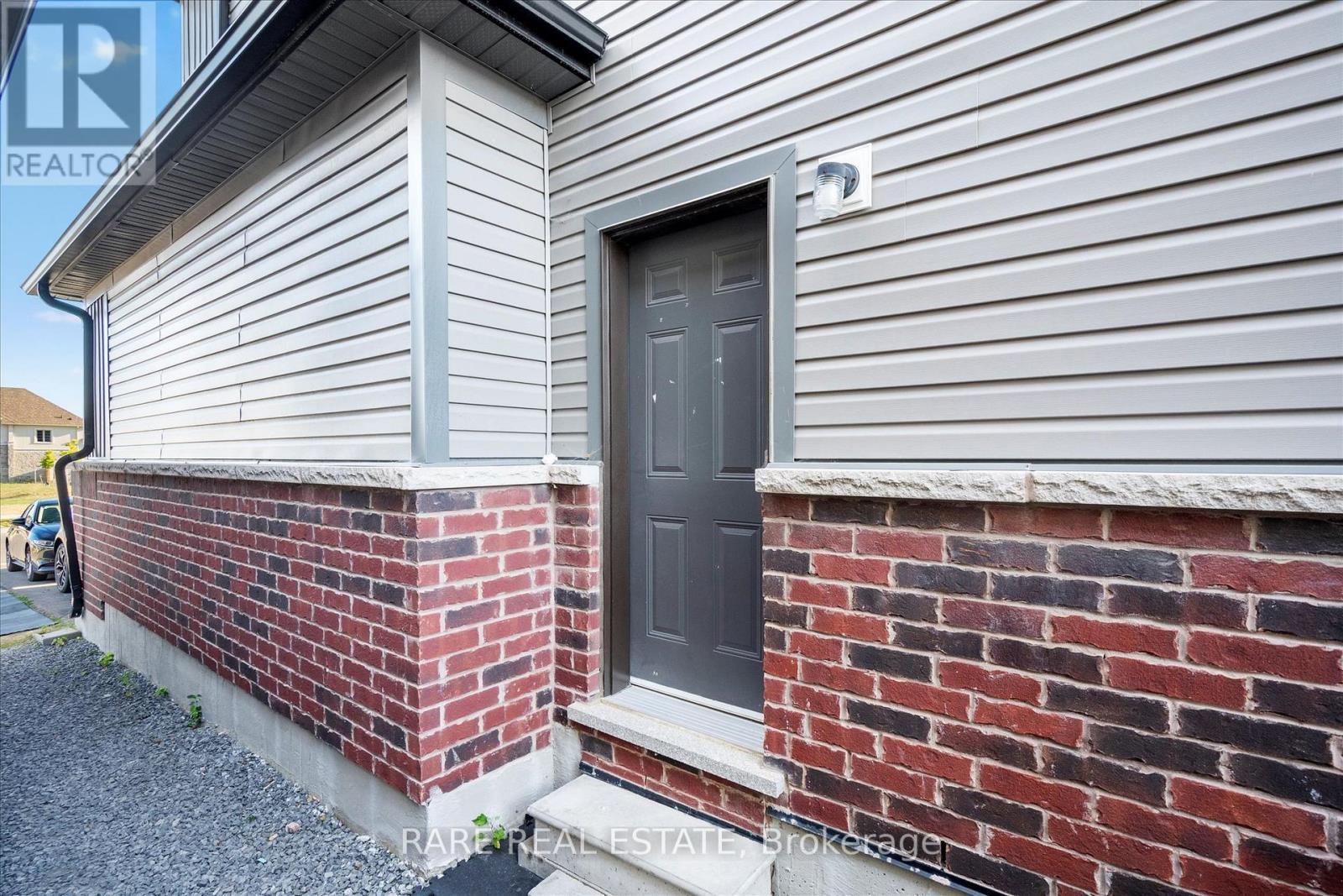 267 Fleetwood Drive, Oshawa, ON