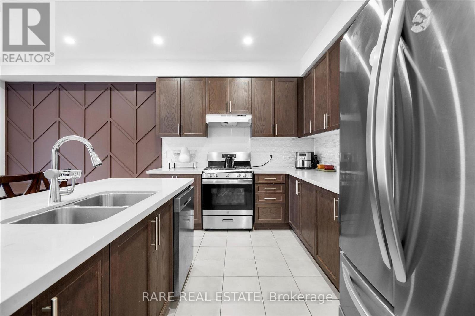 267 Fleetwood Drive, Oshawa, ON