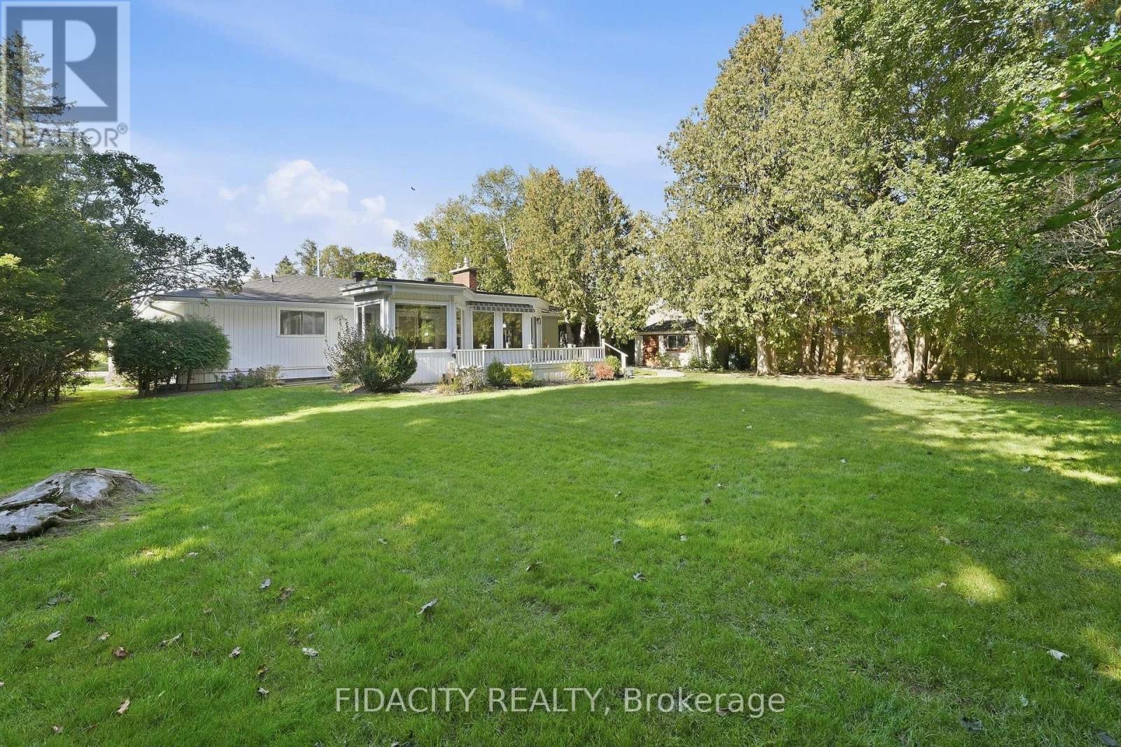 36 Beverly Street, Ottawa, ON