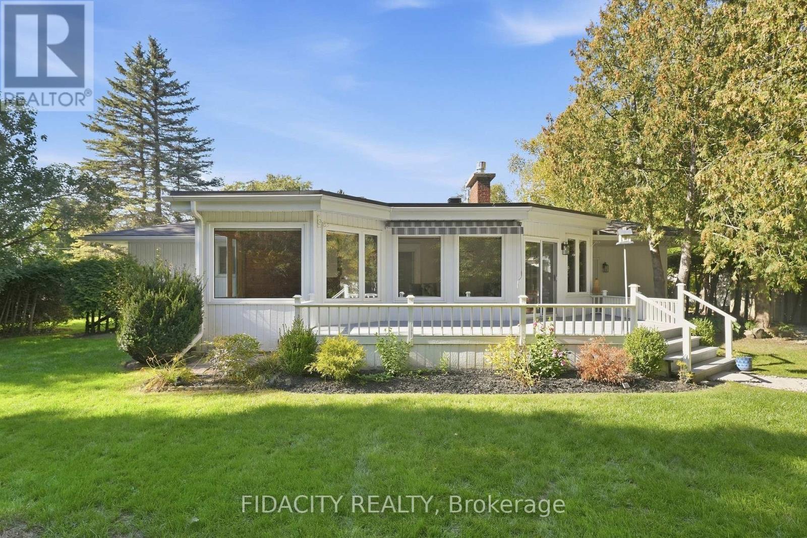 36 Beverly Street, Ottawa, ON