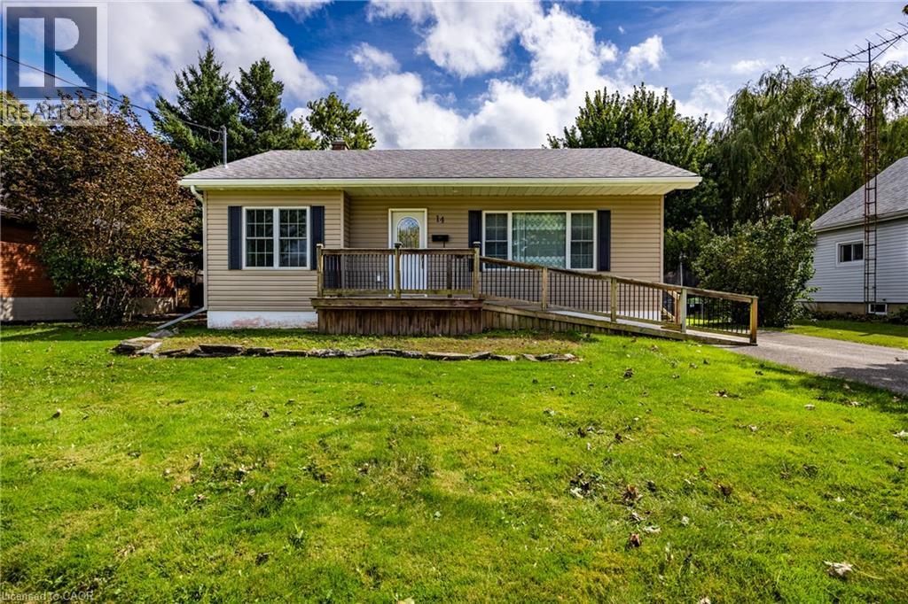 14 Carrick Street, Hagersville, ON