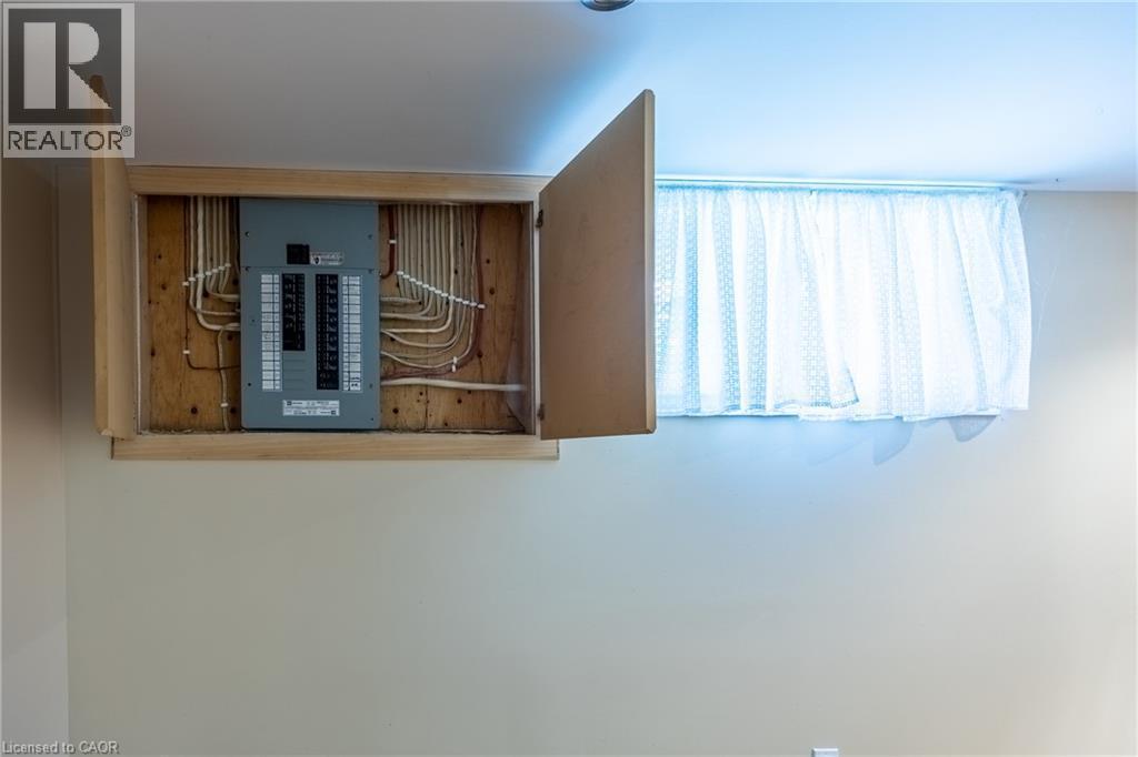 14 Carrick Street, Hagersville, ON