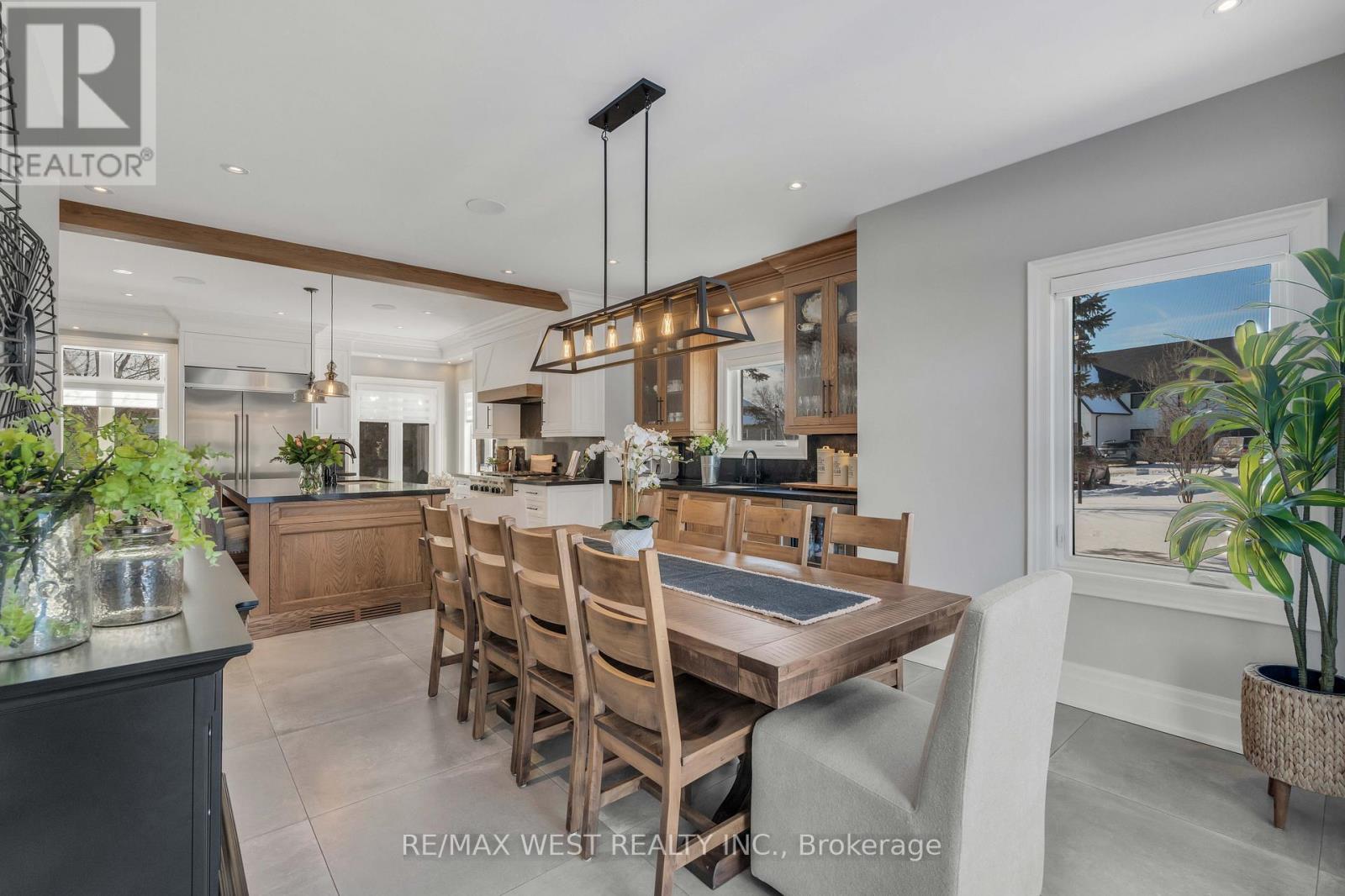 10 Farmcrest Court, King, ON