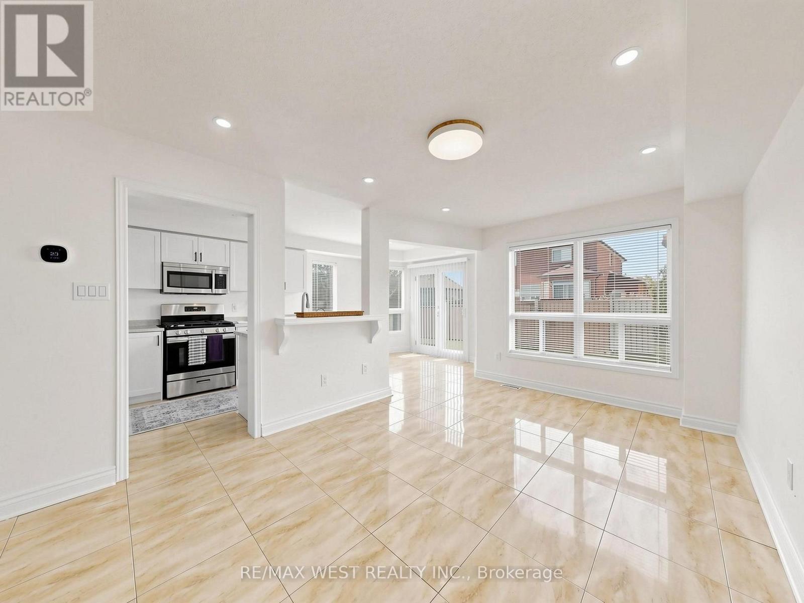 63 Echo Ridge Crescent, Vaughan, ON