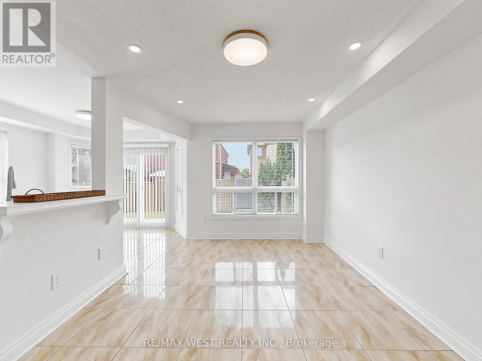 63 Echo Ridge Crescent, Vaughan, ON