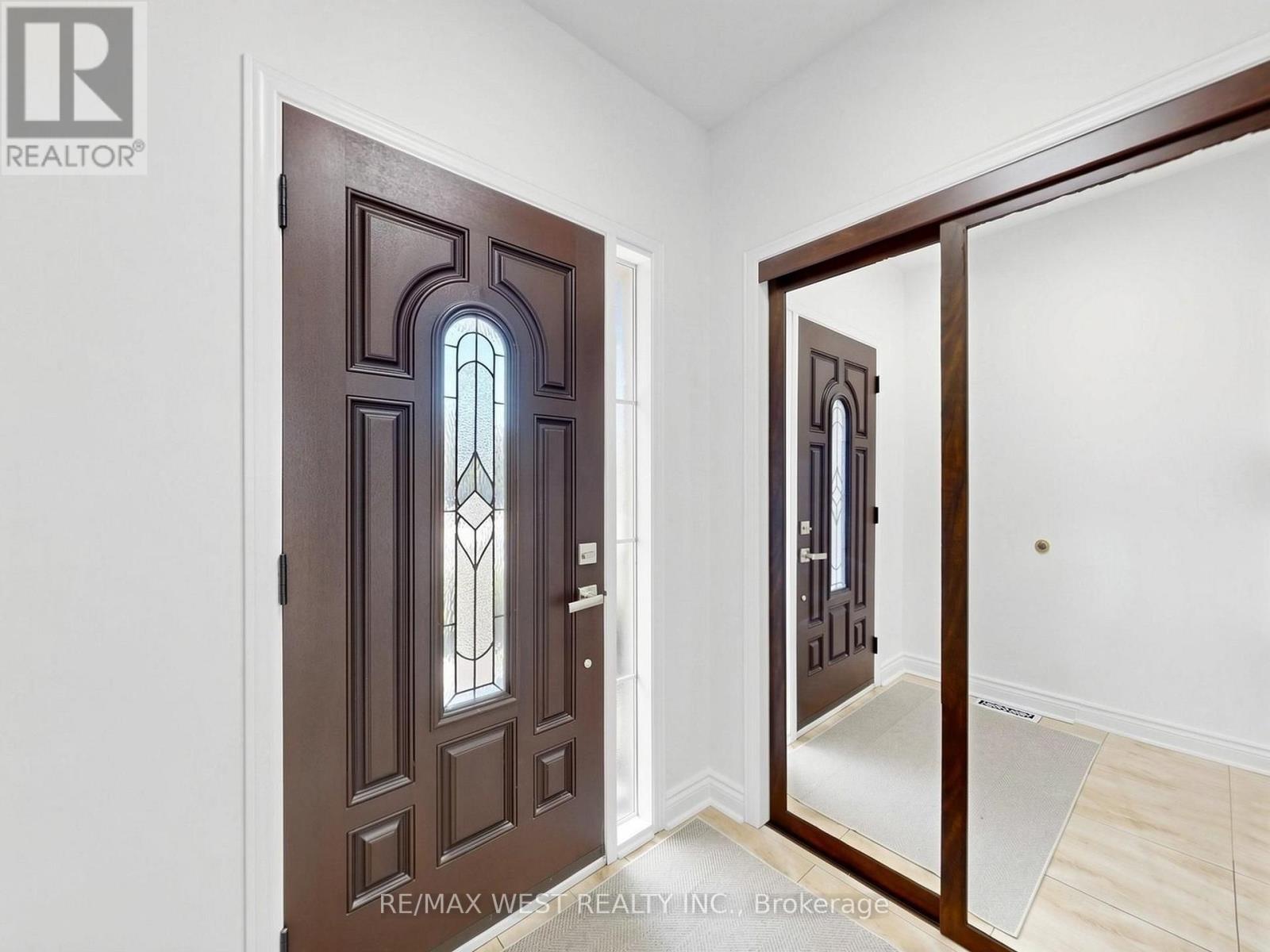 63 Echo Ridge Crescent, Vaughan, ON
